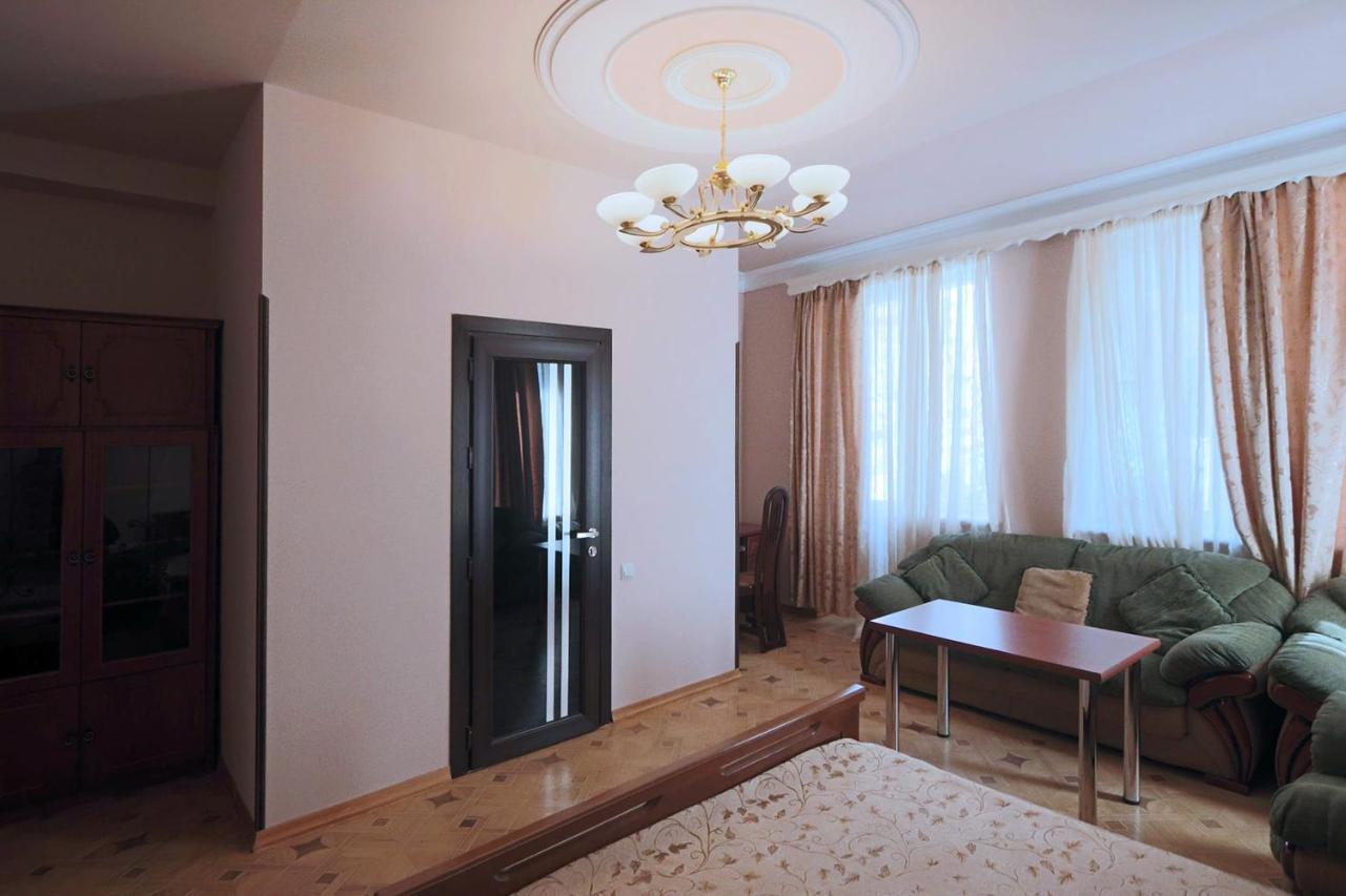 Garnim Guest House Jerevan Buitenkant foto