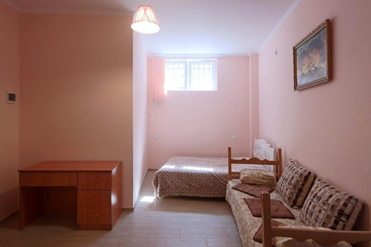 Garnim Guest House Jerevan Buitenkant foto