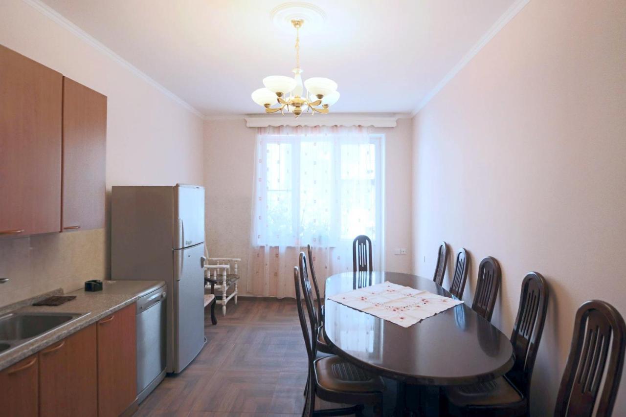 Garnim Guest House Jerevan Buitenkant foto