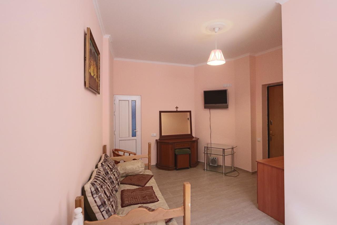 Garnim Guest House Jerevan Buitenkant foto